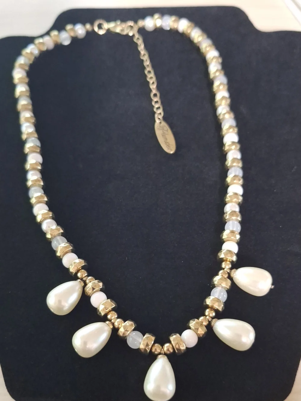 Beaded Teardrop Pendant Necklace - White and Gold
